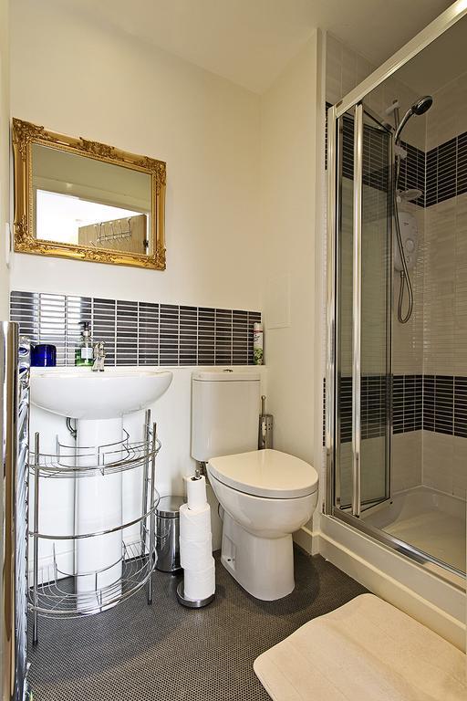 Lochend Park View Apartment Единбург Номер фото