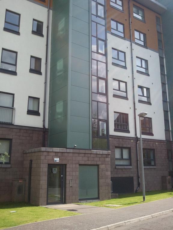 Lochend Park View Apartment Единбург Номер фото
