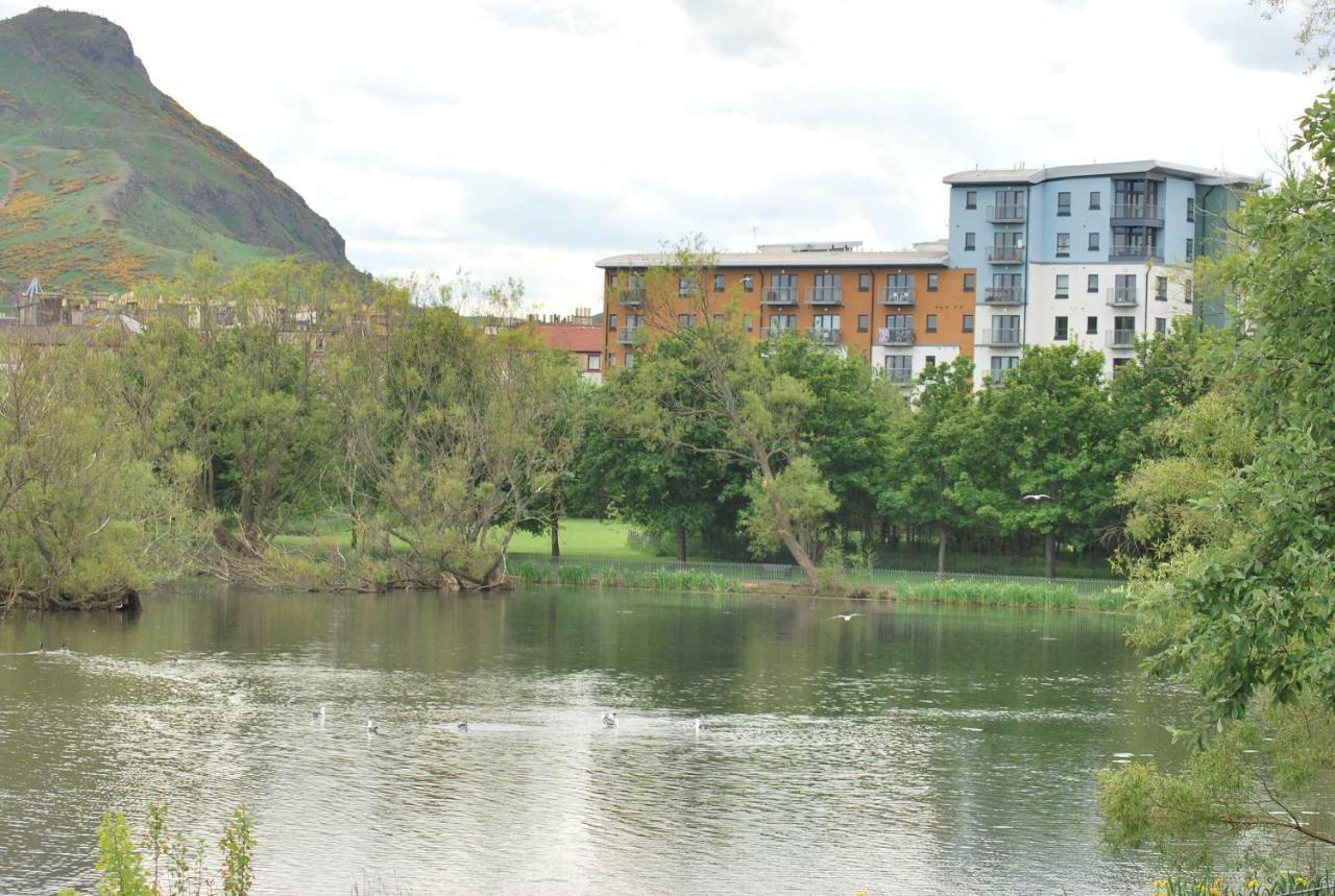 Lochend Park View Apartment Единбург Екстер'єр фото